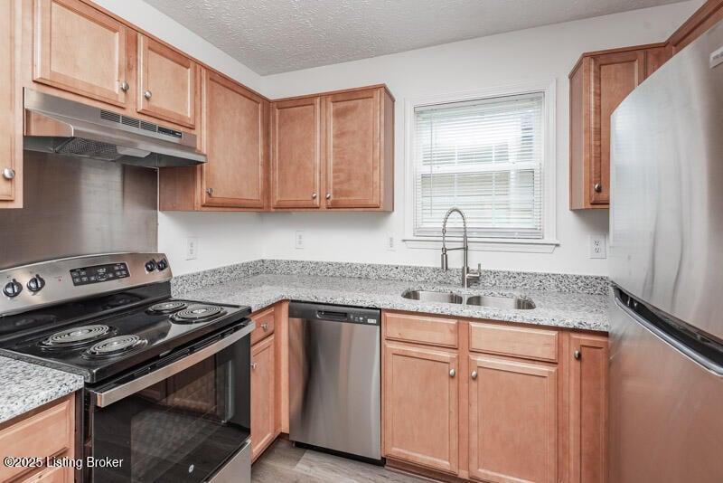 3223 Herman St, Louisville, KY 40212