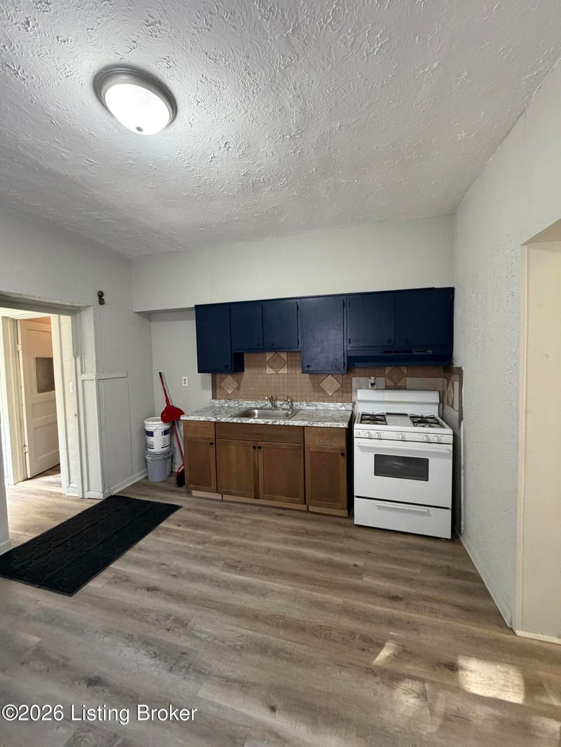 3224 Kirby Ave, Louisville, KY 40211