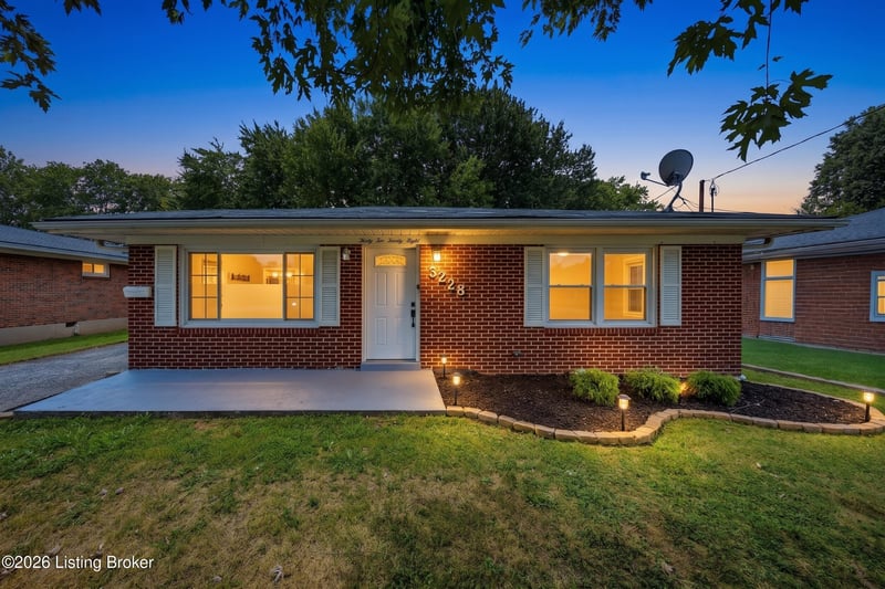 3228 New Lynnview Dr, Louisville, KY 40216