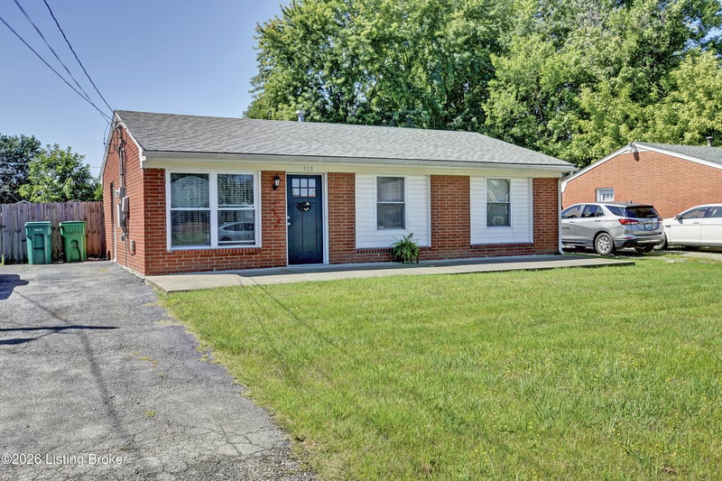 323 Meadowood Rd, Louisville, KY 40229