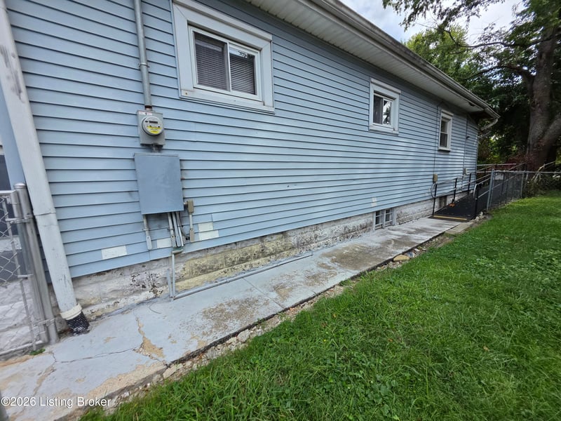 3234 Herman St, Louisville, KY 40212