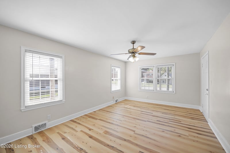3237 Taylor Blvd, Louisville, KY 40215