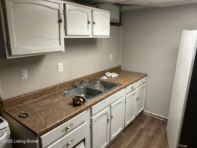 3254 Taylor Blvd, Louisville, KY 40215