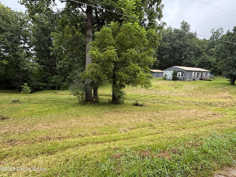 326 Dogwood Cir, Taylorsville, KY 40071