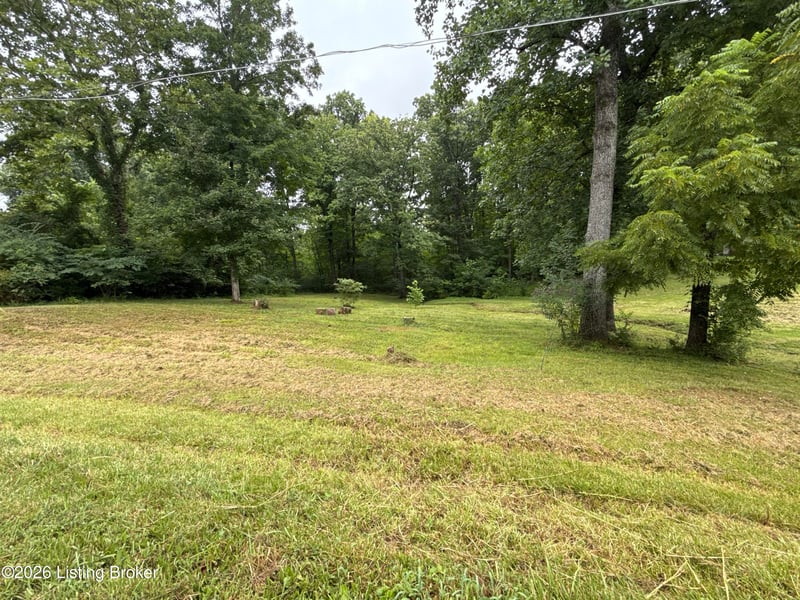326 Dogwood Cir, Taylorsville, KY 40071