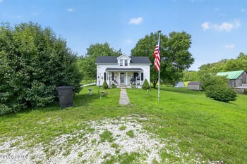 326 Roberts Rd, Stanton, KY 40380