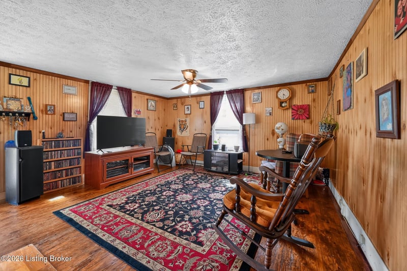 326 Roberts Rd, Stanton, KY 40380