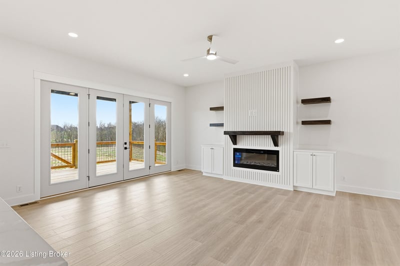 329 Whelan Way, Fisherville, KY 40023