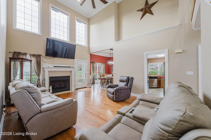 33 River Heights Blvd, Taylorsville, KY 40071