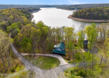 330 Averi Gray Ridge Dr, Mammoth Cave, KY 42259