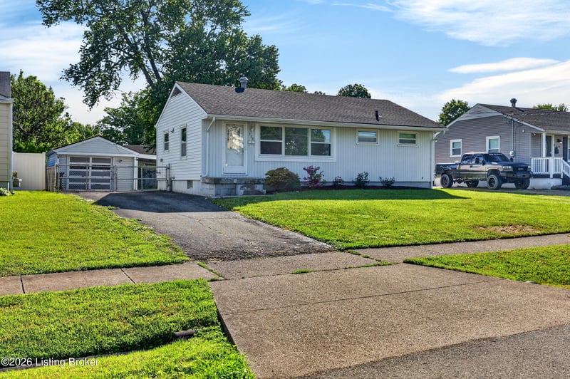 330 E Southside Ct, Louisville, KY 40214