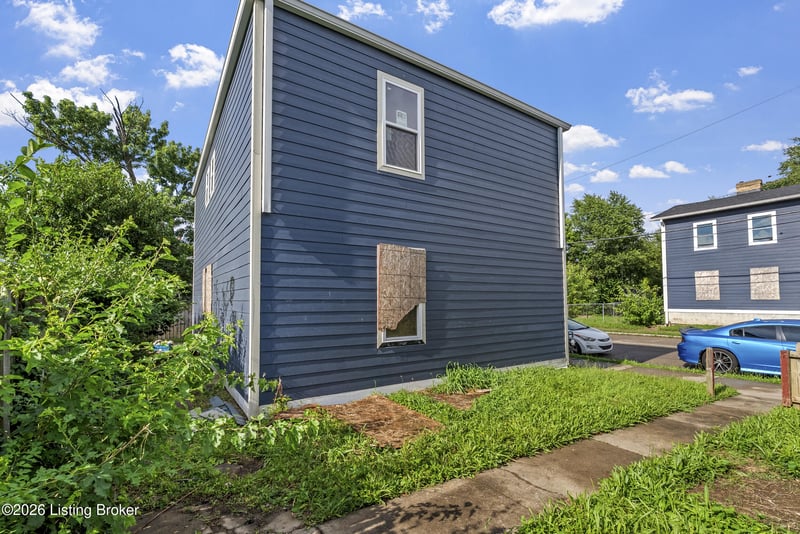 330 N 29th St, Louisville, KY 40212