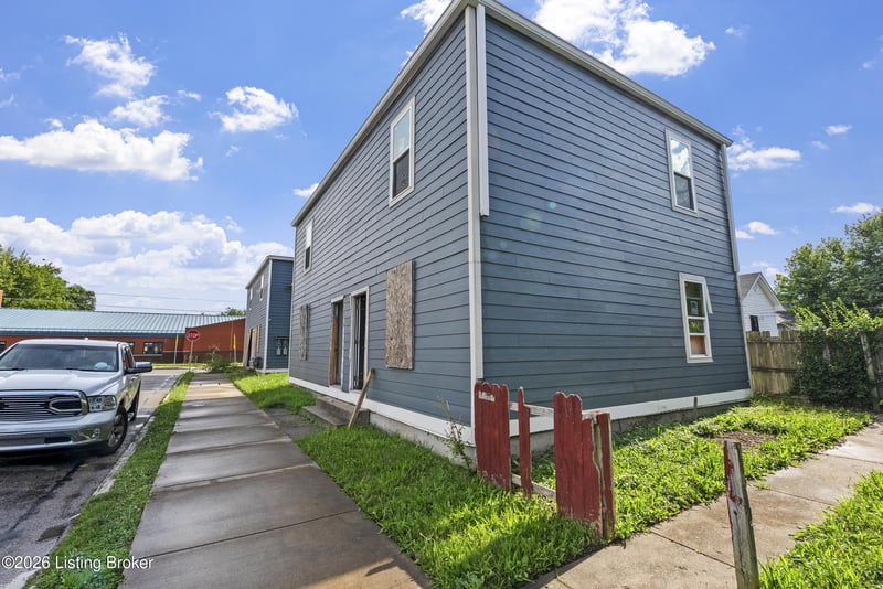 330 N 29th St, Louisville, KY 40212