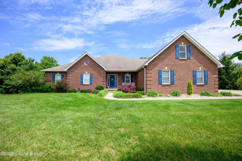 330 Stonebriar Dr, Elizabethtown, KY 42701