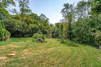 3301 Cross Pointe Rd, Louisville, KY 40241