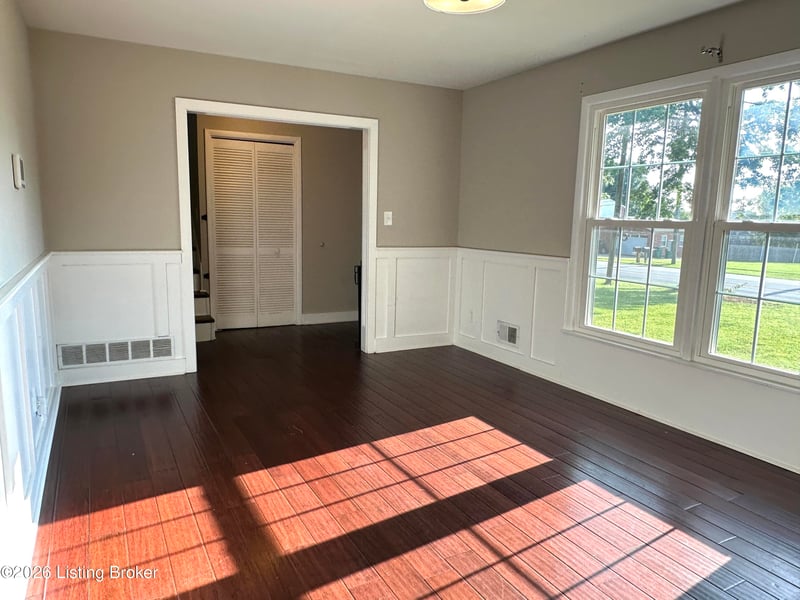3301 Stony Brook Dr, Jeffersontown, KY 40299