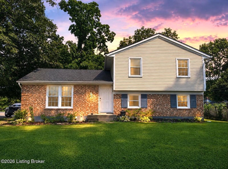 3301 Stony Brook Dr, Jeffersontown, KY 40299