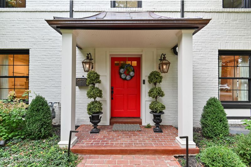 3301 Trinity Rd, Louisville, KY 40206