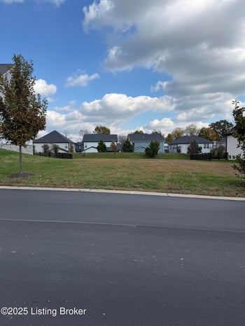 3317 Catalpa Farms Dr, Fisherville, KY 40023