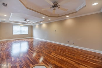 332 El Conquistador Pl, Louisville, KY 40220