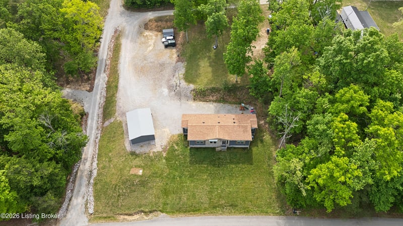 332 Hedge Iron Dr, Mammoth Cave, KY 42259