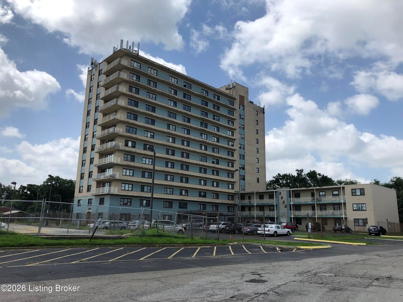 3320 Bardstown Rd #48, Louisville, KY 40218