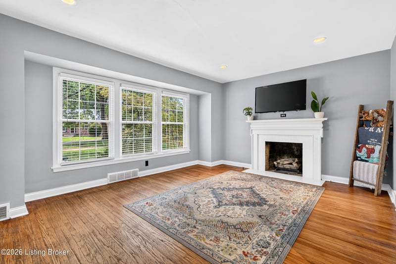 3320 Stratford Ave, Louisville, KY 40218