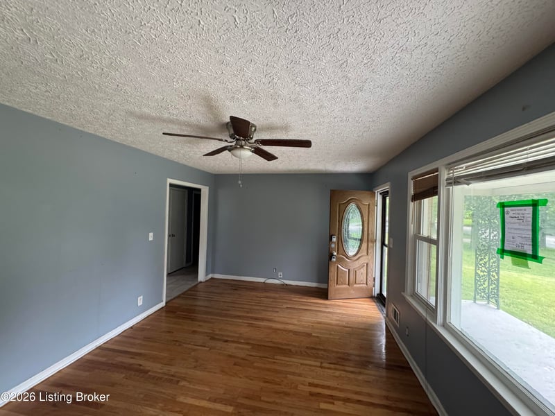 3327 Algonquin Pkwy, Louisville, KY 40211