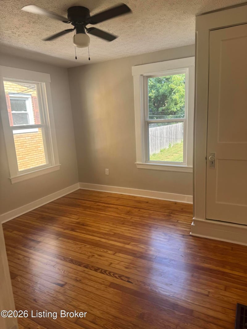 333 Glendora Ave, Louisville, KY 40212