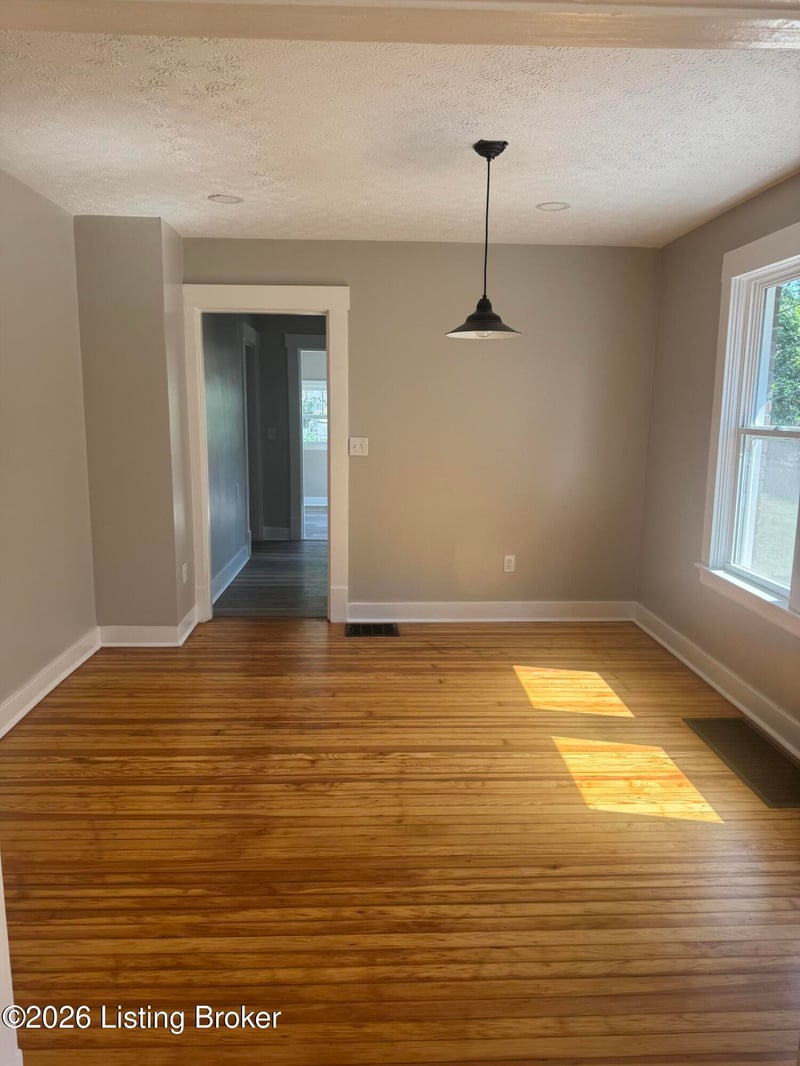 333 Glendora Ave, Louisville, KY 40212