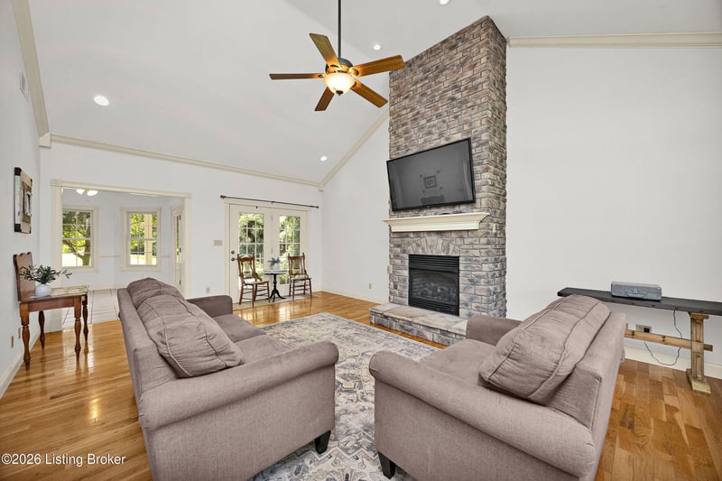 335 Loretto Rd, Springfield, KY 40069