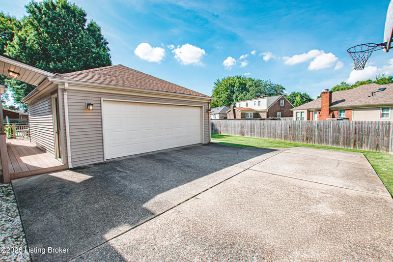 3352 Eastside Dr, Louisville, KY 40220