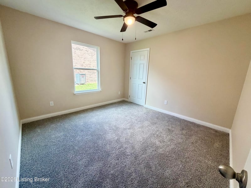 336 Breckinridge Cir, Vine Grove, KY 40175
