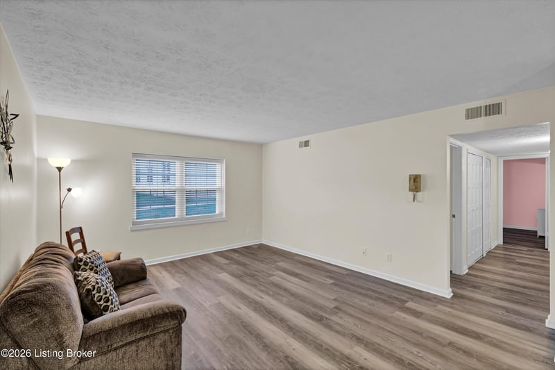 337 El Conquistador Pl, Louisville, KY 40220