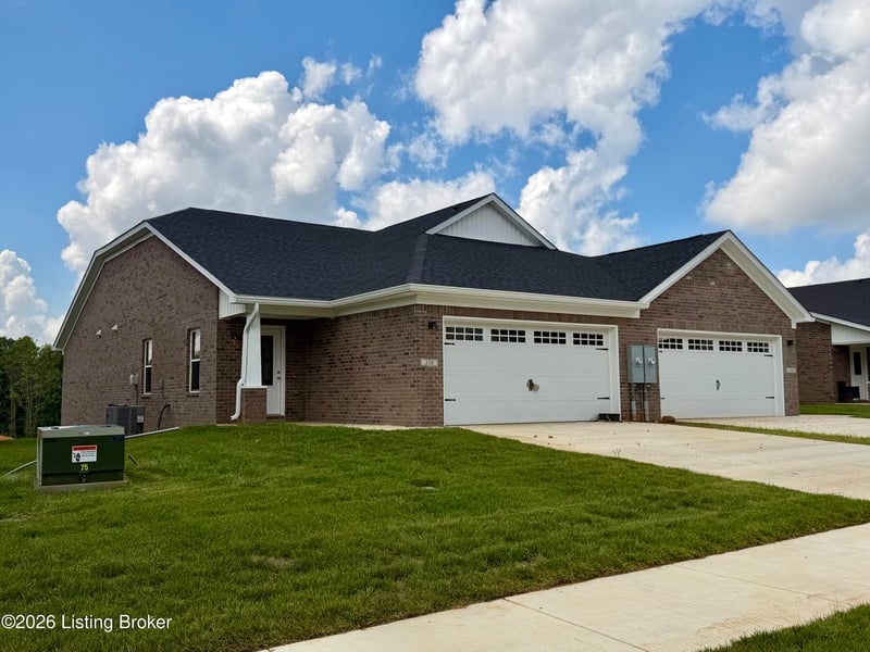 338 Breckinridge Cir, Vine Grove, KY 40175
