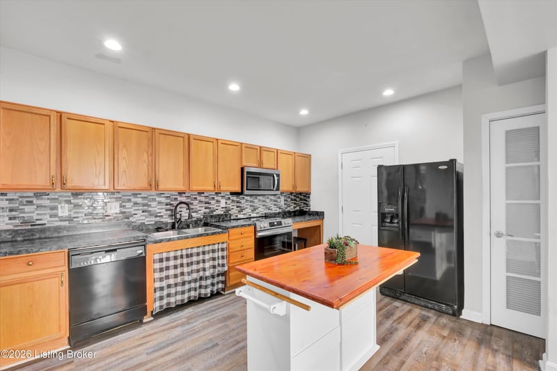 339 S Dorsey Ln, Louisville, KY 40223