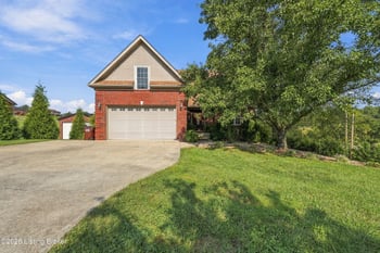 34 River Heights Blvd, Taylorsville, KY 40071