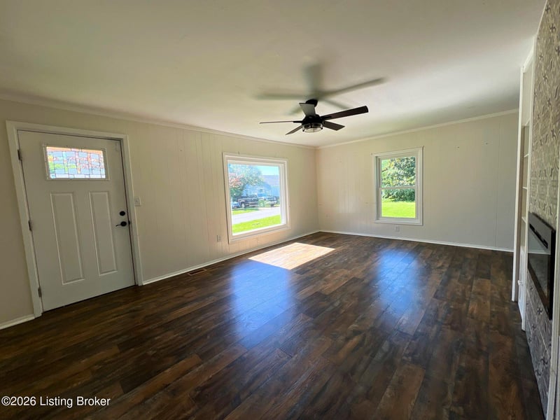340 Beech St, Calvert City, KY 42029