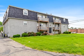 3400 Lesway Ct, Louisville, KY 40220