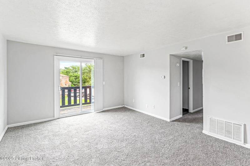 3400 Lesway Ct, Louisville, KY 40220