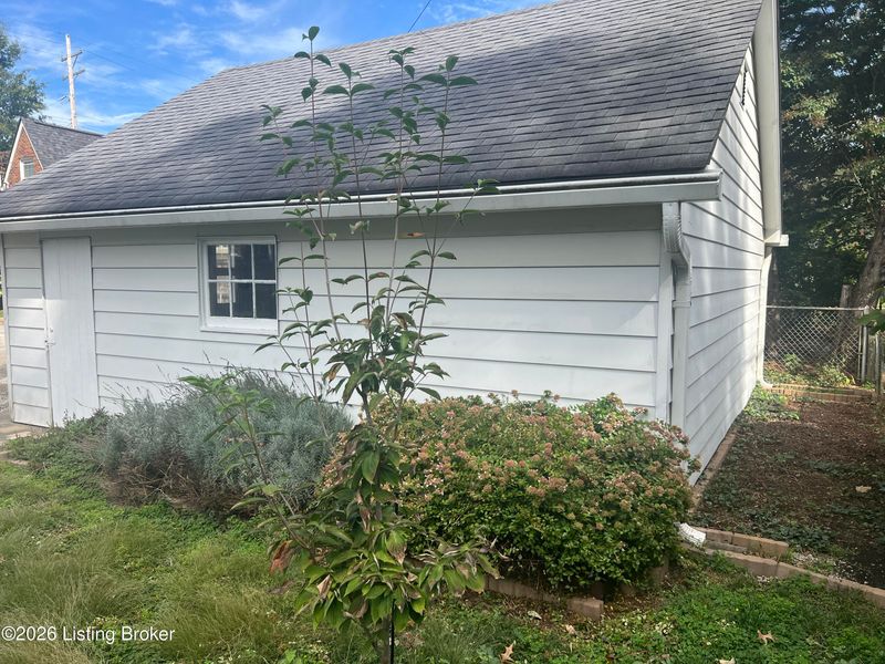 3404 Lexington Rd, Louisville, KY 40207