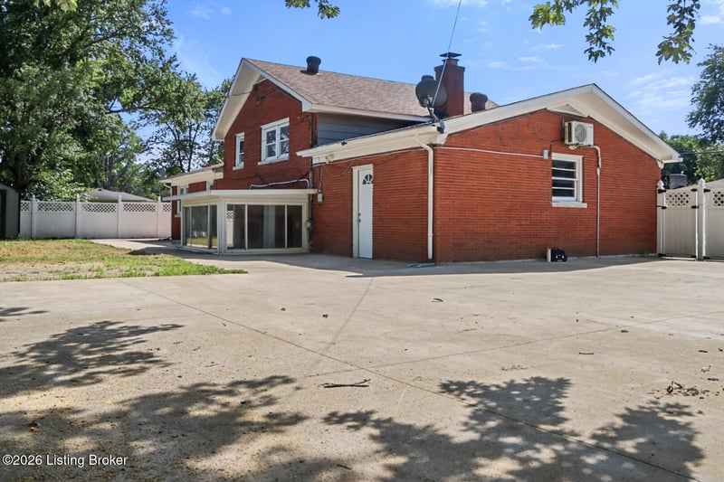 3409 Peleske Dr, Louisville, KY 40216