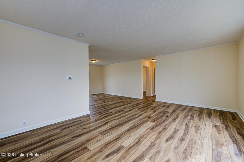 3411 Cedar Point Ln, La Grange, KY 40031
