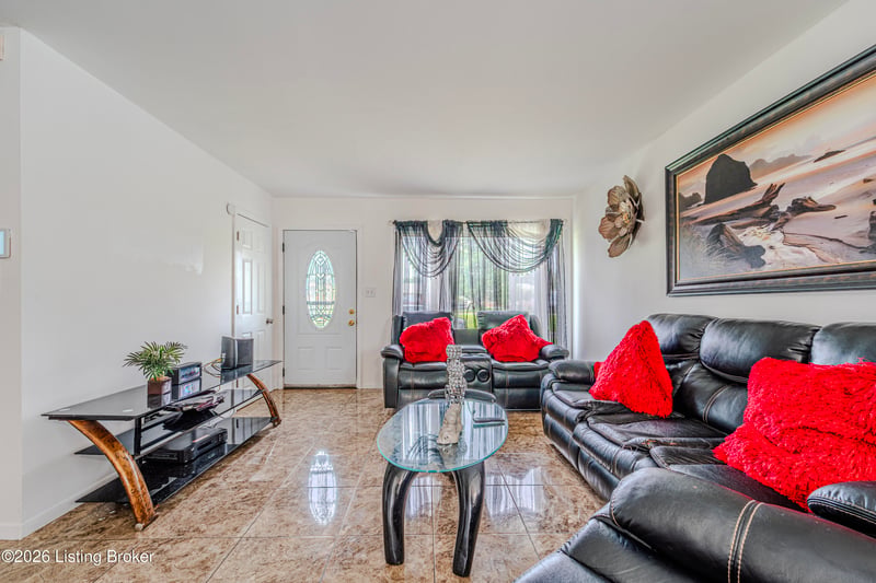 3416 E Indian Trl, Louisville, KY 40213