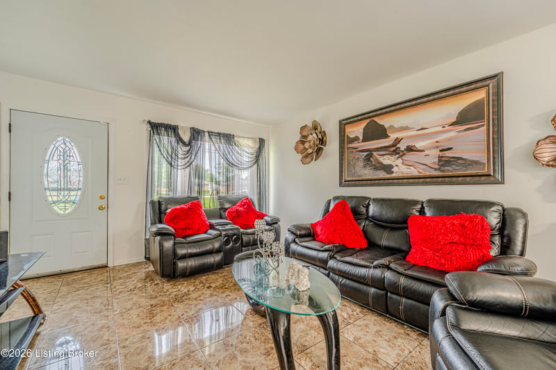 3416 E Indian Trl, Louisville, KY 40213