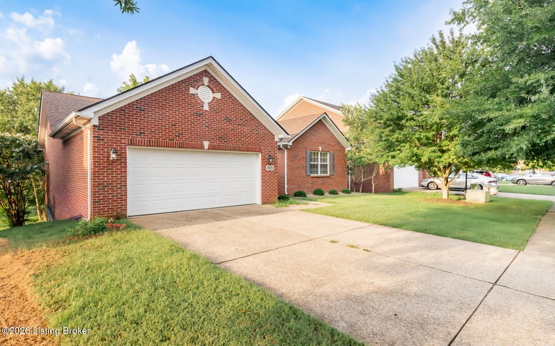 3425 Stony Farm Dr, Louisville, KY 40299