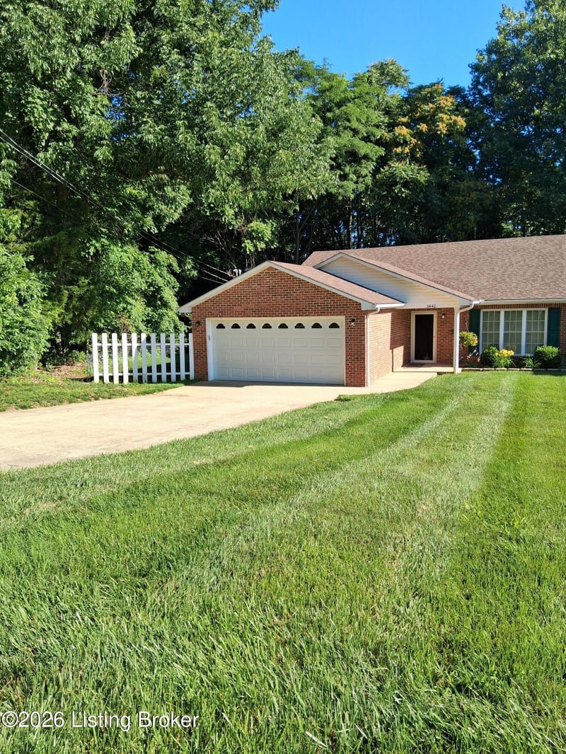 3440 Doe Valley Pkwy, Brandenburg, KY 40108