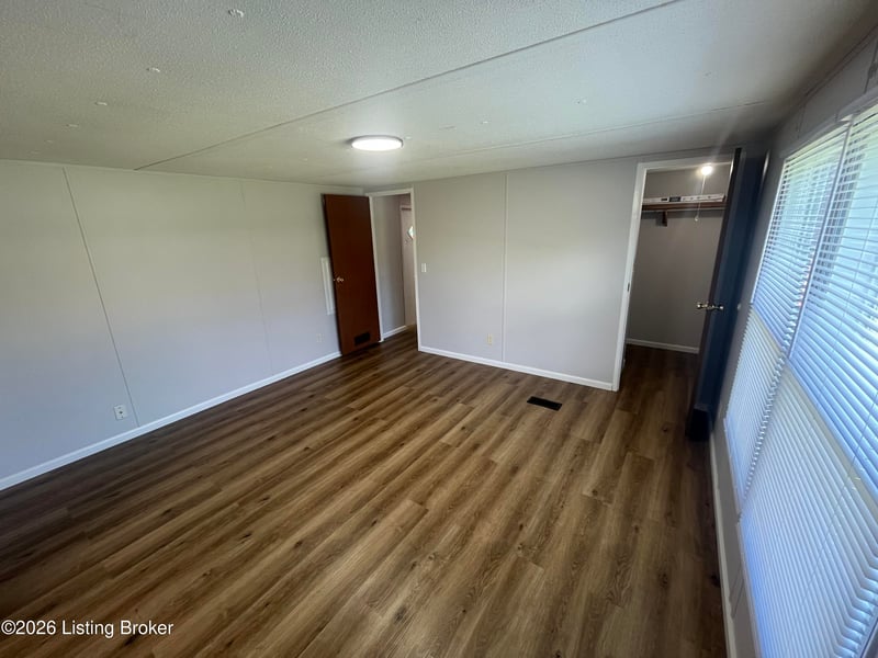 345 Viers Ln, Vine Grove, KY 40175