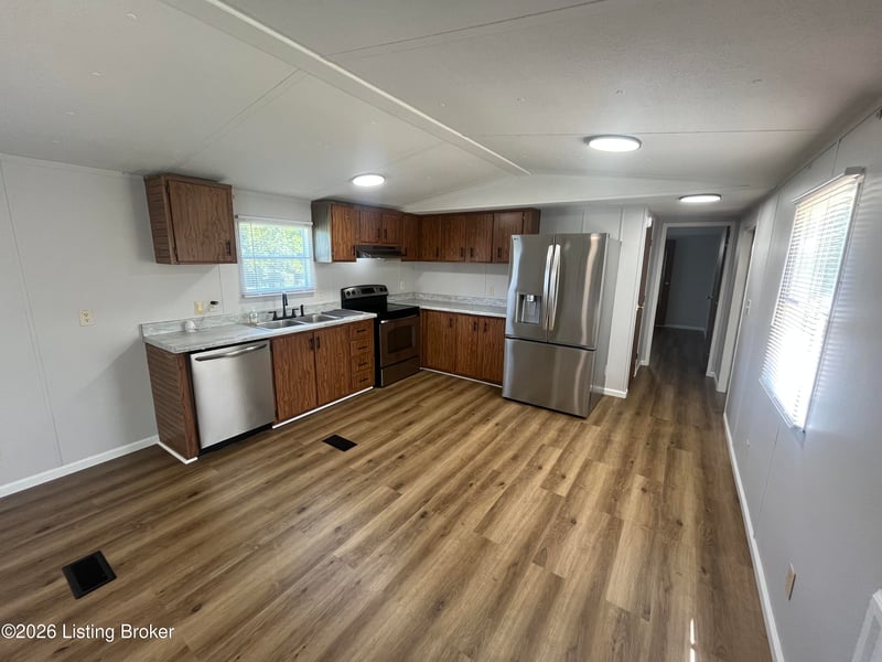 345 Viers Ln, Vine Grove, KY 40175