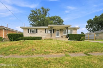 3455 Heatherfield Dr, Louisville, KY 40216